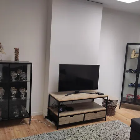 Les Trois-escabelles アパート