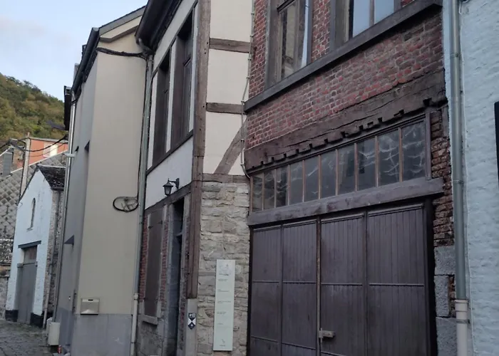 Les Trois-escabelles Apartament Dinant